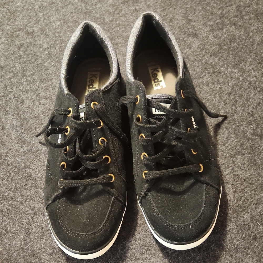 8.5 M Keds Women's Black Suede Sneakers